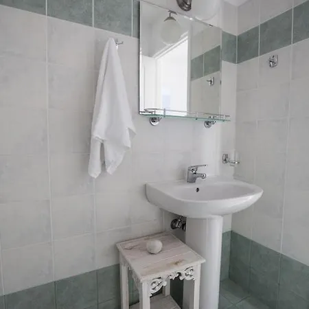 Apartman Astarti *
